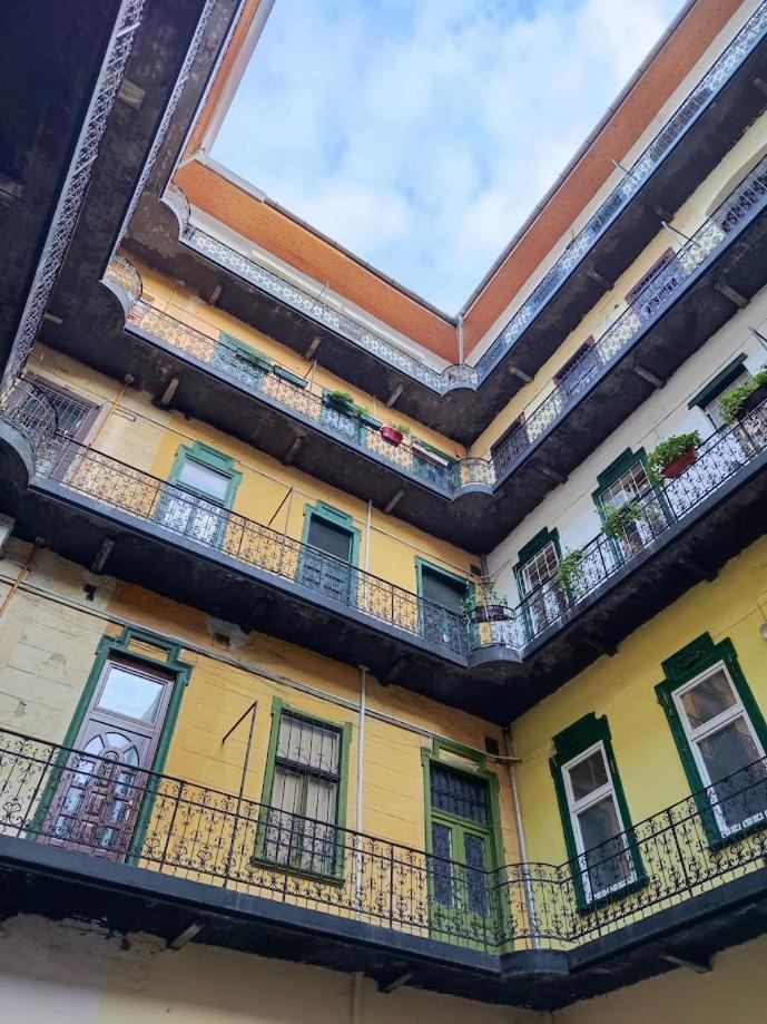 Hi!5 Spacious Apartment Budapest Palotanegyed ภายนอก รูปภาพ